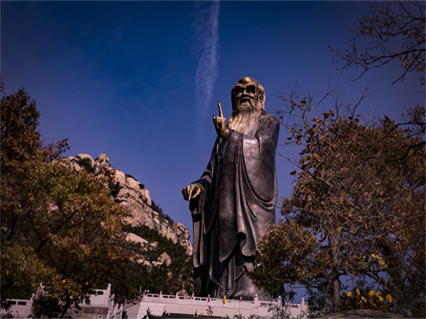 青岛景点实拍·青岛旅游景点 (145)｜55 座大巴适合多少人?40–53 人大团队配车