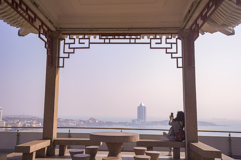 青岛景点实拍·青岛旅游景点 (52)｜青岛 13 座轻客包车多少钱一天?900 元起价格说明